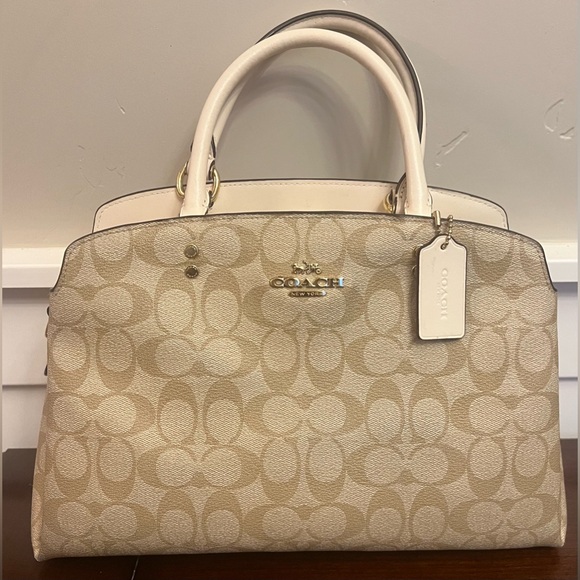 Coach Lillie Carryall In Signature Canvas - Picture 3 of 11